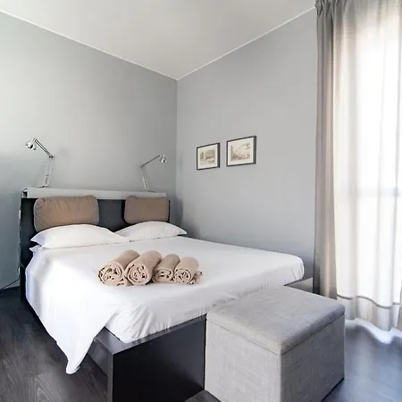 Via Mentana 32 - The House Of Travelers Como