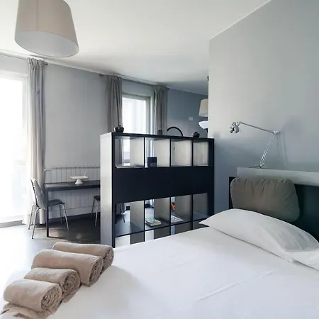 Via Mentana 32 - The House Of Travelers * 科莫