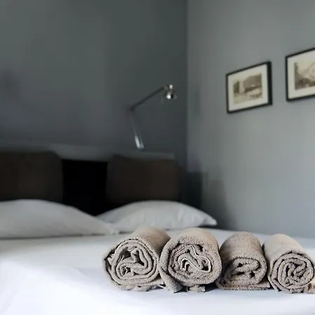 Via Mentana 32 - The House Of Travelers * 科莫